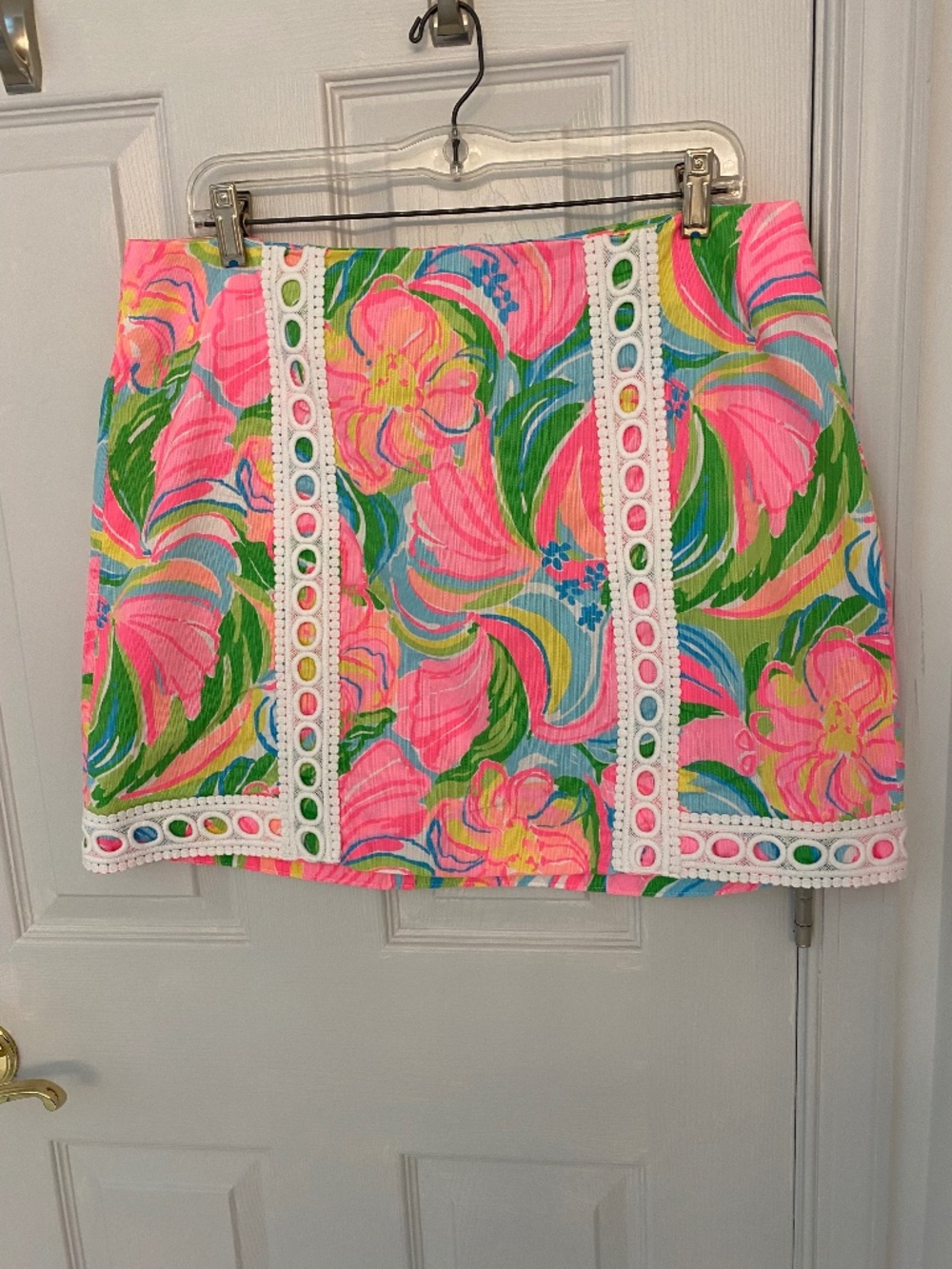 Lilly Pulitzer skirt, size 12, excellent condition, LINING REMOVED